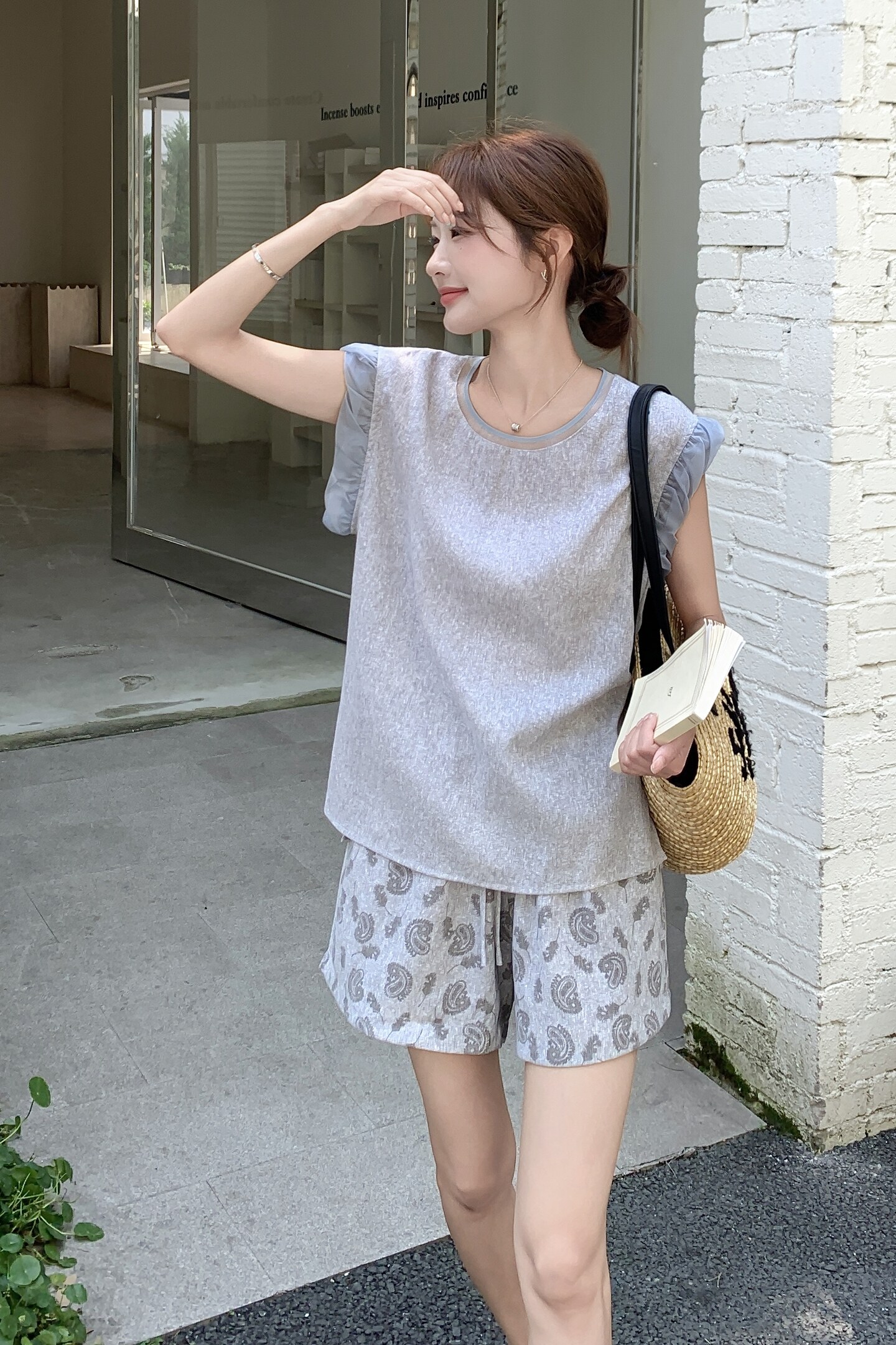 灰色气质巨好看无袖上衣套装女夏季2025新款小个子印花短裤两件套,女装套装/套裙,2C159