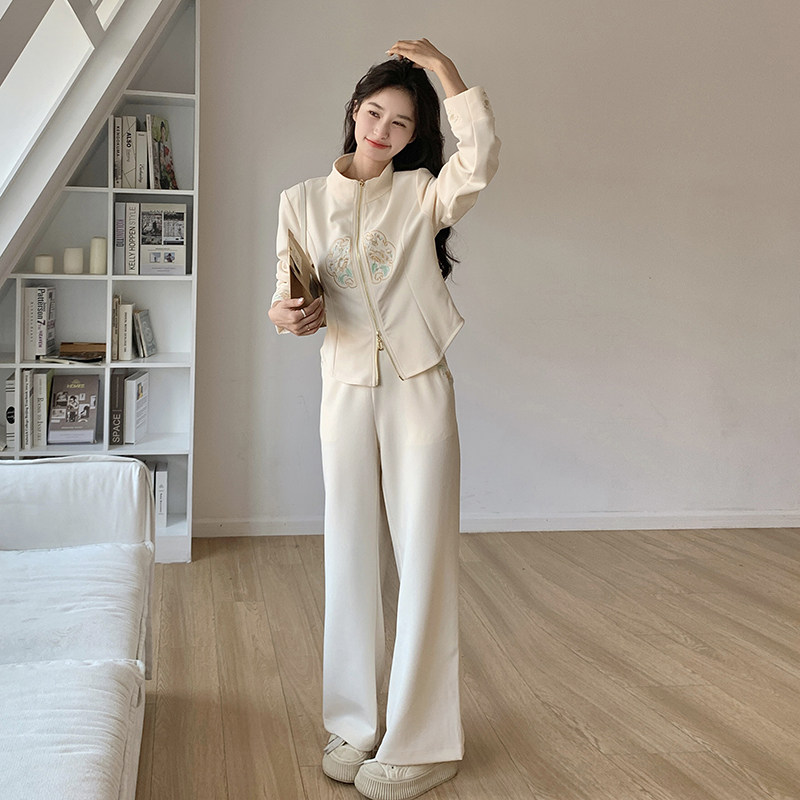 新中式休闲套装女2026新款春秋款时尚高级感绣花卫衣阔腿裤两件套,女装套装/套裙,2D045