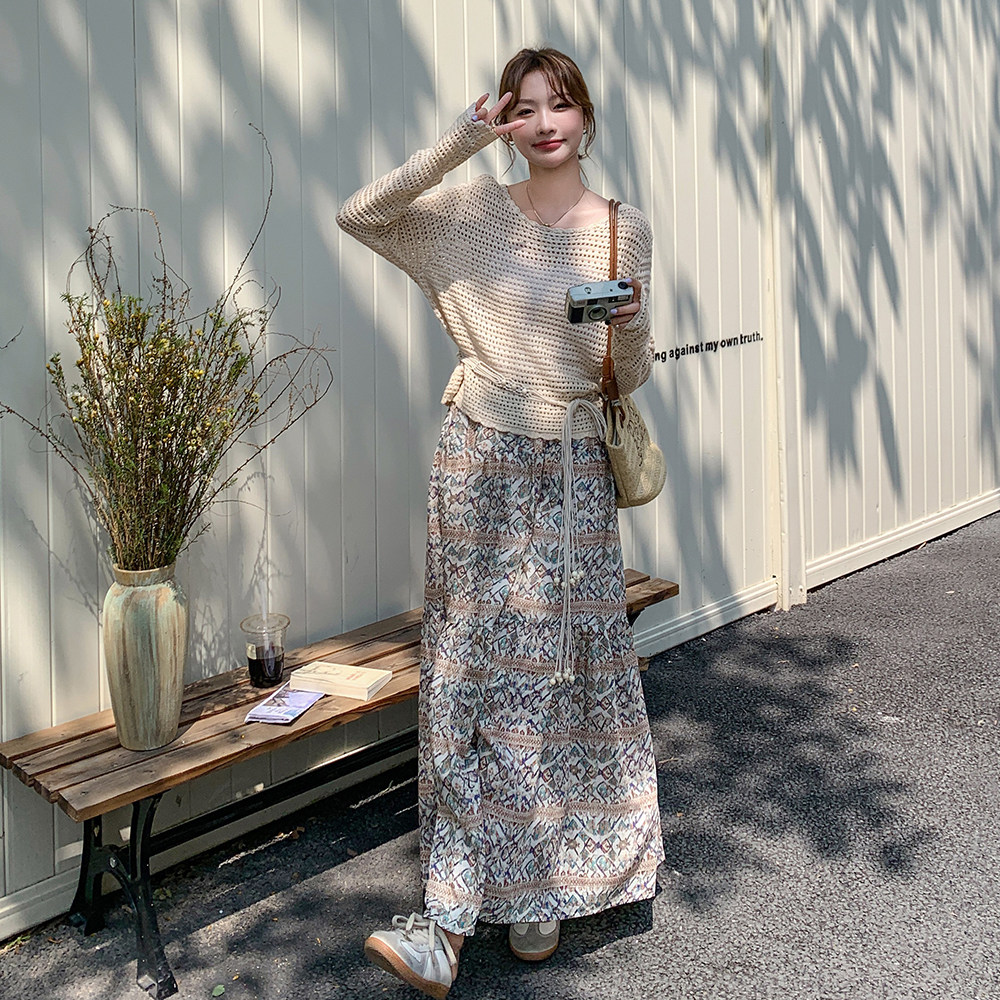 韩系慵懒风休闲套装女2025春季新款针织镂空上衣碎花半身裙两件套图片