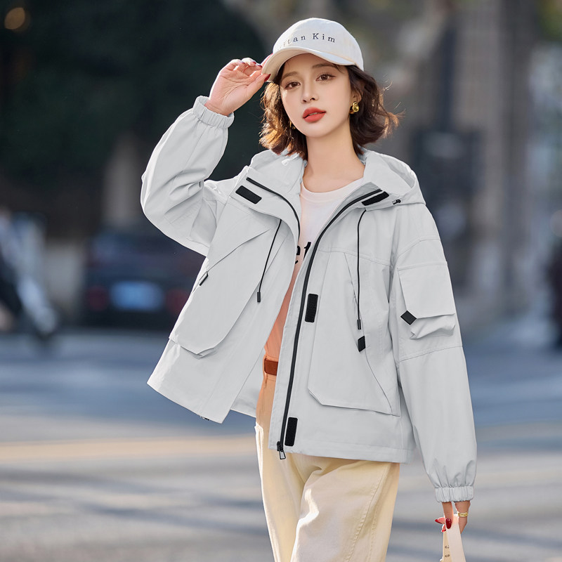 短款外套女2025春秋季新款小个子独特超好看休闲百搭连帽工装夹克,女装短外套,唯婧