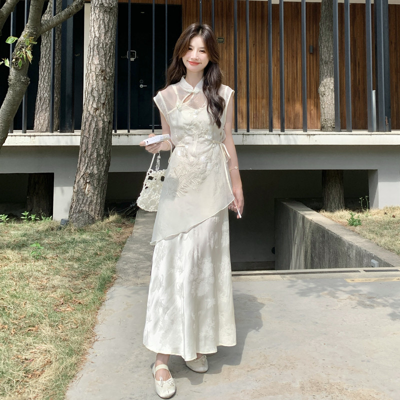 新中式国风连衣裙女2025夏季新款气质超好看绣花罩衫吊带裙两件套,女装连衣裙,2C159