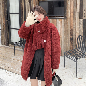 安可拉红围巾款皮毛一体羊羔毛外套女冬加厚棉服6092P225k328图片