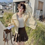 档口现货2025新款春装嫩黄风衣短外套8913-p120-k170，女装短外套，2C266