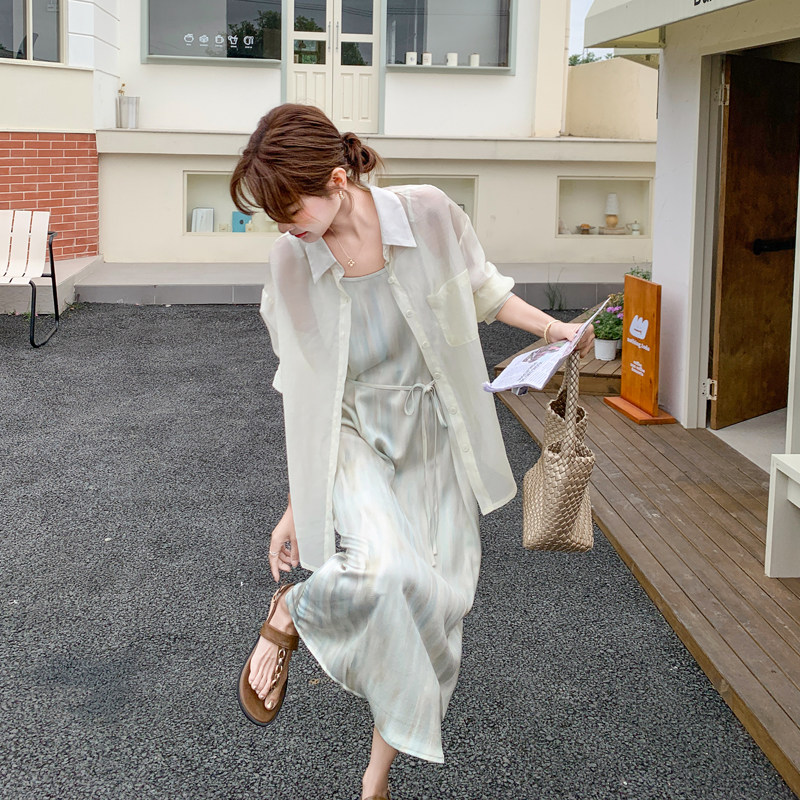 清冷感晕染吊带连衣裙套装女2025夏季新款法式气质防晒衬衫两件套图片