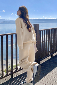 韩版休闲加绒圆领卫衣套装女2025秋冬季新款显瘦加厚阔腿裤两件套图片
