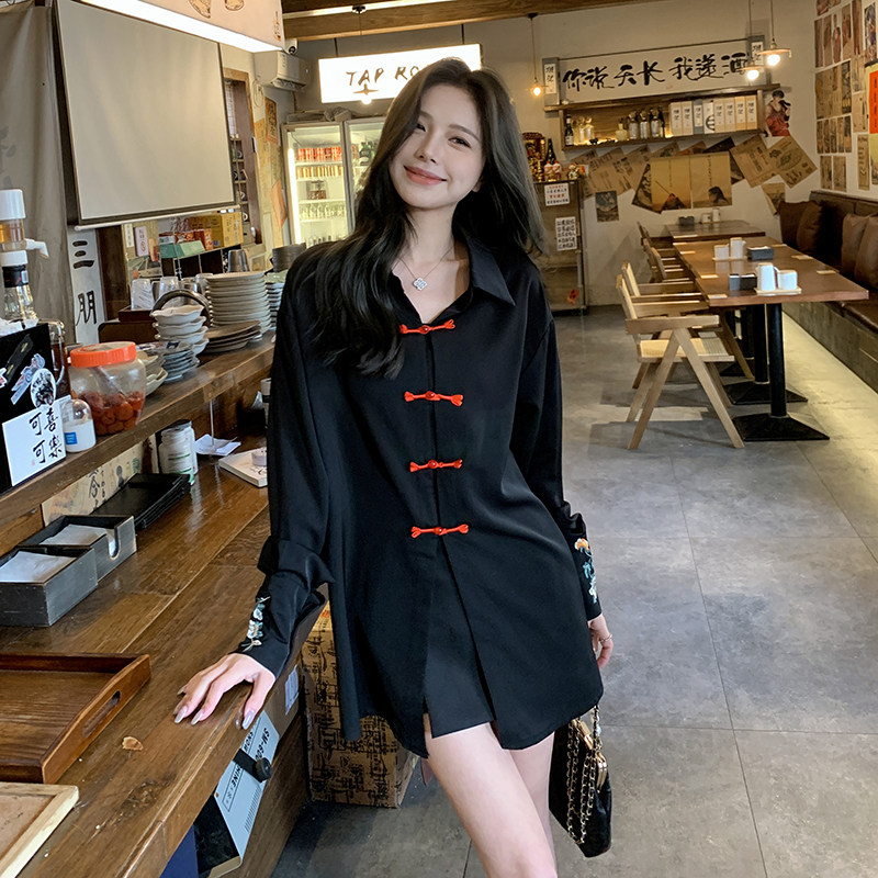 【现货】2025春夏新款时尚气质盘扣刺绣衬衣防晒风套装,女装套装/套裙,先锋丽姿