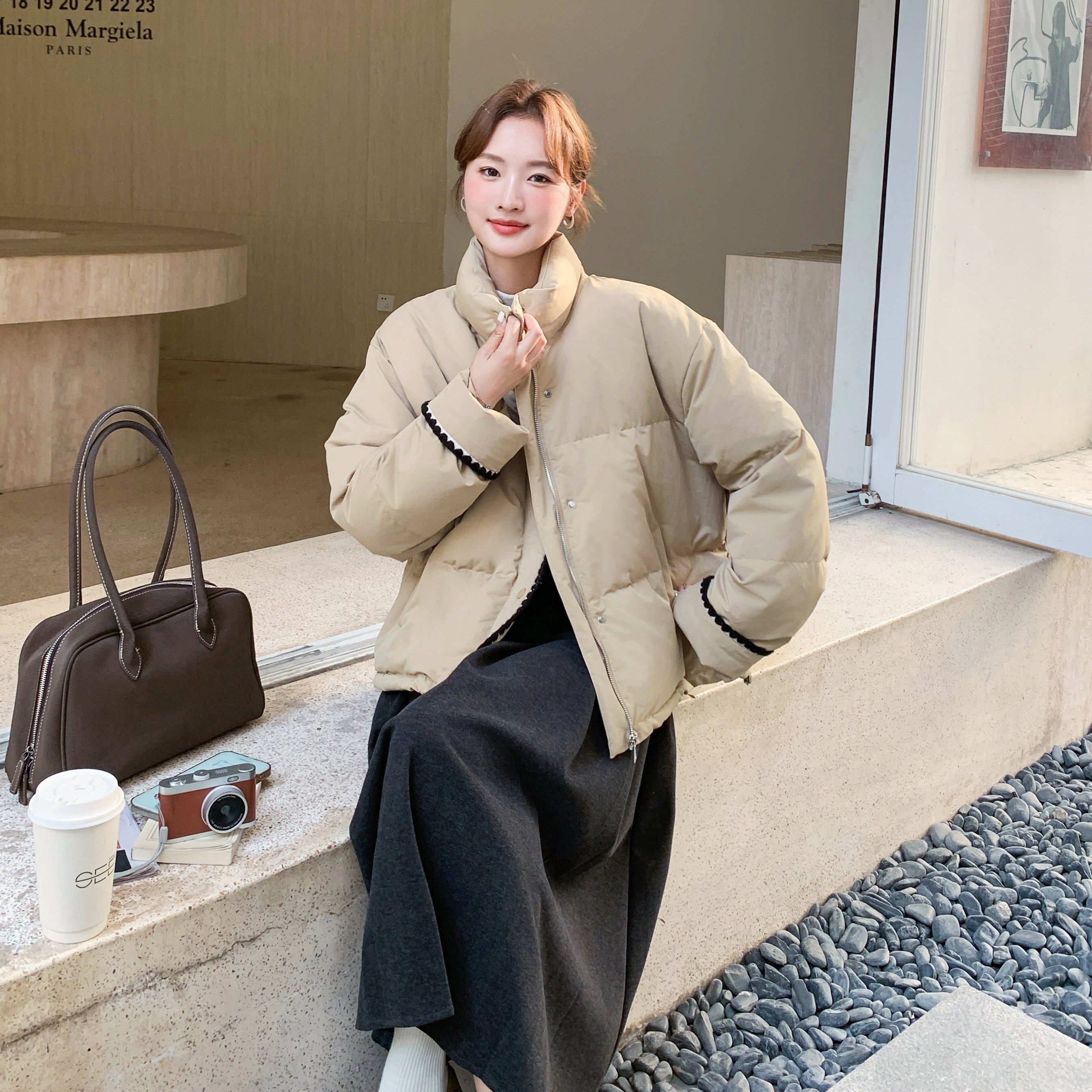 卡其色拼接淡人羽绒服外套女冬季2025新款高级感保暖白鸭绒面包服,女装羽绒服,2C122
