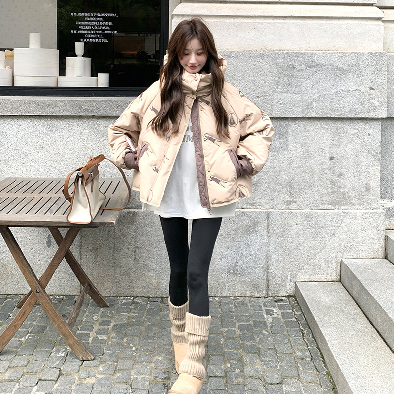 ：2025年冬装新款设计感撞色印花羽绒服2C135-6857P295K428,女装羽绒服,2C135