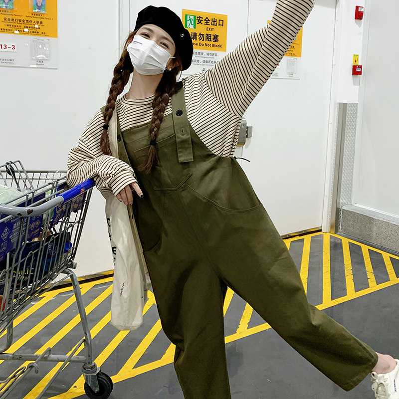 日系绿色工装背带裤女春秋2025超火森系穿搭减龄宽松慵懒,女装休闲裤,2C177