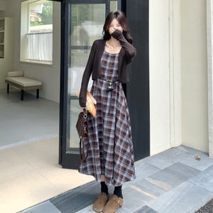 设计感小众吊带连衣裙女秋冬新款韩版时尚气质百搭显瘦格子套装图片
