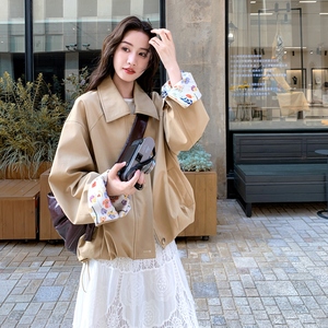 超好看卡其色翻领外套女秋季2025日系慵懒风休闲撞色袖口设计夹克图片