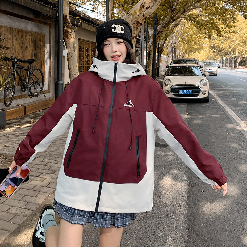安哥拉红工装冲锋衣加绒外套可脱卸2025冬2C057-9926-P195-K298,女装派克服,2C057