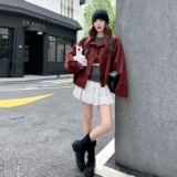 高级小众复古美式红色麂皮外套女春秋2025新款超火好看短夹克上衣，女装短外套，2D008
