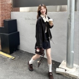 设计感洋气蕾丝领收腰宽松休闲百搭短款夹克女春秋翻领PU皮外套，女装短外套，2C166
