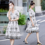2025新款夏装V领灯笼袖显瘦减龄串珠连衣裙，女装连衣裙，丽莎妳雅