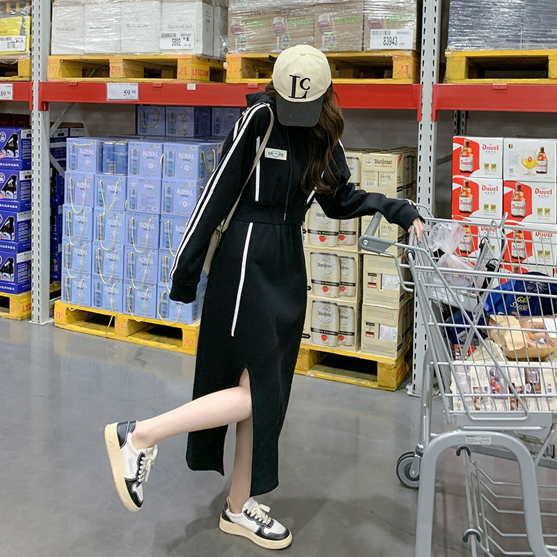 气质名媛黑色连帽卫衣连衣裙女春秋2025新款高级感超好看收腰长裙,女装连衣裙,2C073