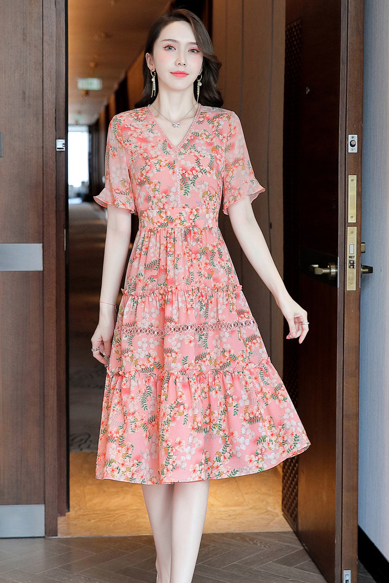 碎花连衣裙女夏2022今年新款小个子收腰显瘦气质修身减龄休闲裙子，女装连衣裙，自然秀,女装连衣裙,自然秀