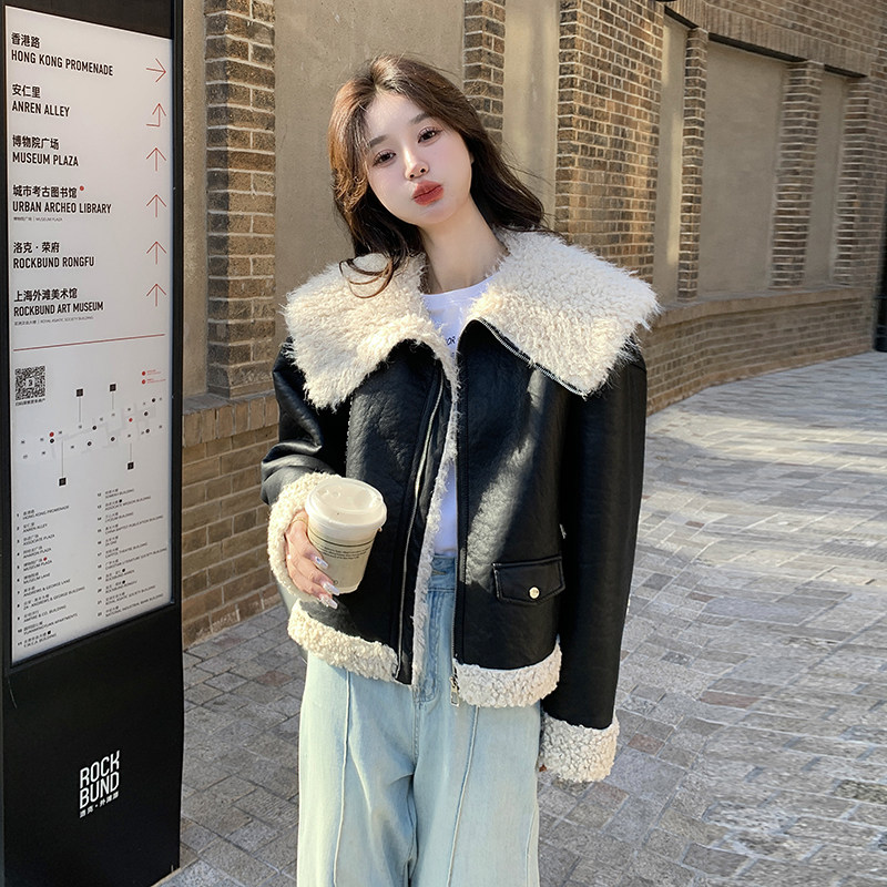 韩系chic黑色短款皮毛一体外套女秋冬超火好看加绒加厚羊羔毛夹克,女装棉衣/棉服,2C166