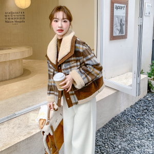 主推现货 撞色格子拼接羊羔毛翻领加厚羽绒服5815-P235-K368图片