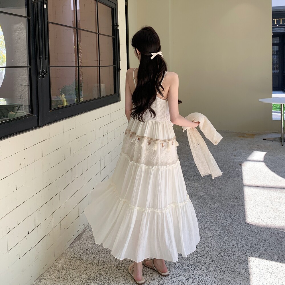 高级感流苏民族风显瘦两件套女夏季吊背心带裙度假风气质套装,女装连衣裙,2C166