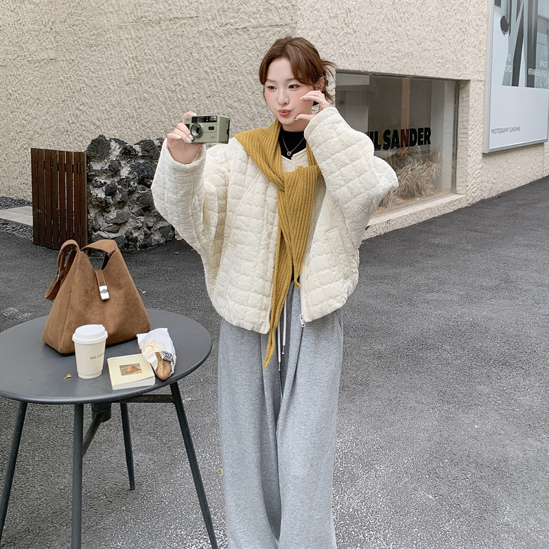 针织披肩米白色丝绒羽绒棉服女秋冬2025新款小香风棉袄高级感棉衣,女装棉衣/棉服,2C159