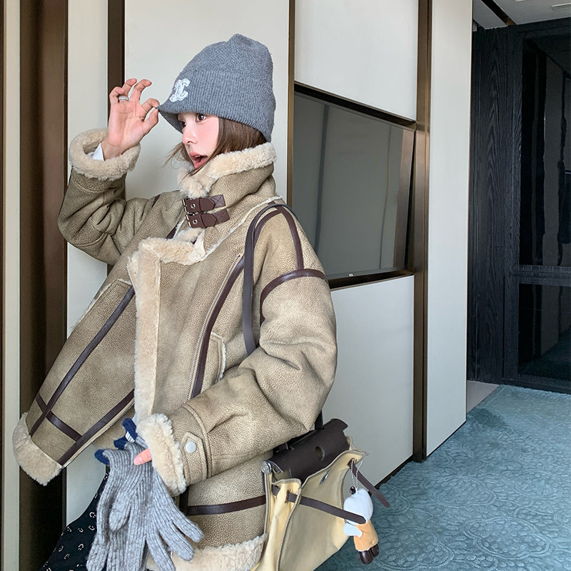 新款 2025冬季压花皮毛一体机车服C022-9107-P210-K308图片