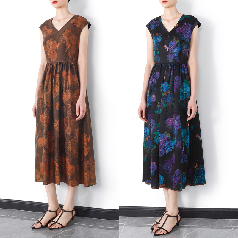 Reversible, Silky Satin, Heavy Silk, Red Cloud Gauze, Jacquard Floral Mulberry Silk Sleeveless V-Neck Dress Reversible, Silky Satin, Heavy Silk, Red Cloud Gauze, Jacquard Floral Mulberry Silk Sleeveless V-Neck Dress