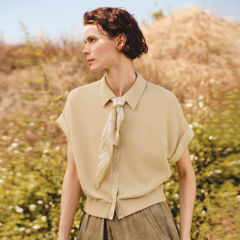A Must-Have for Spring and Summer! the Dry and Breathable Polo Knit Cardigan from the Movie "Roman Holiday" Is Made from Triacetate Blend