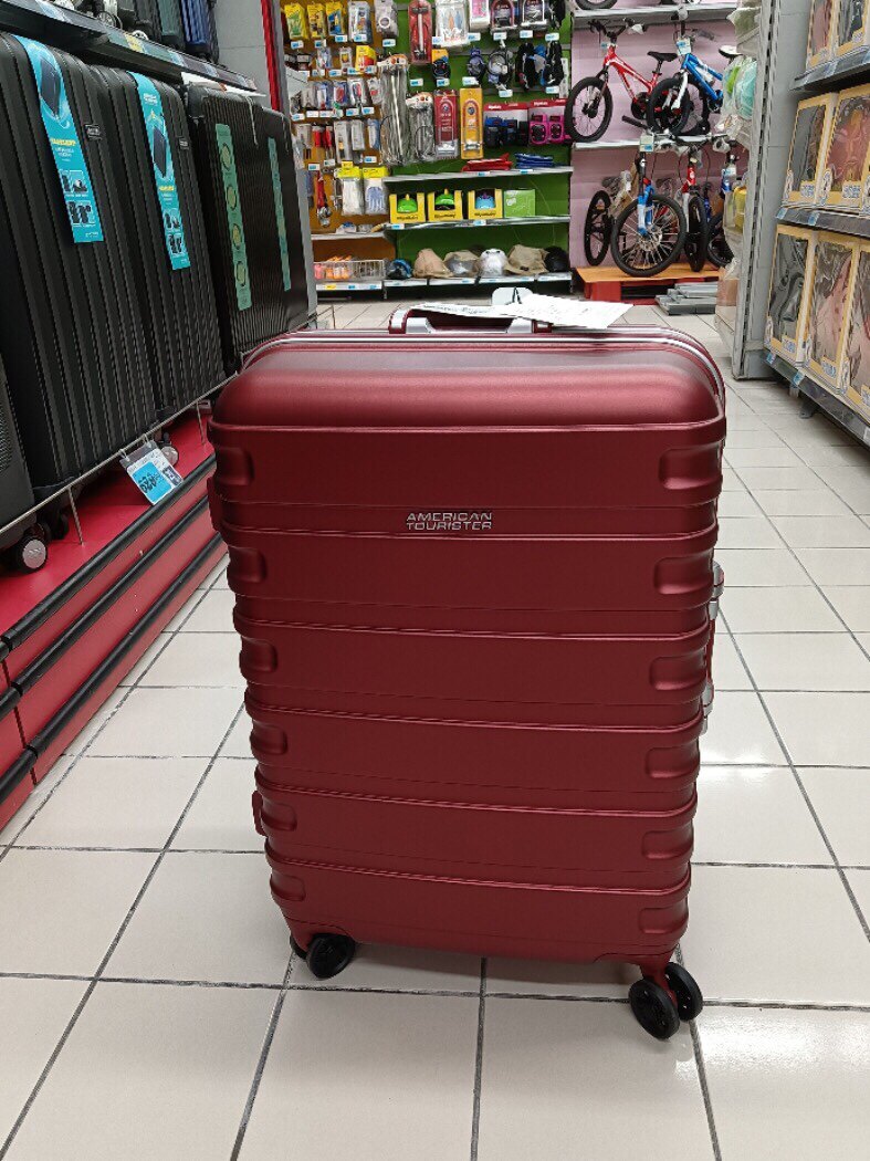 居宝箱包店