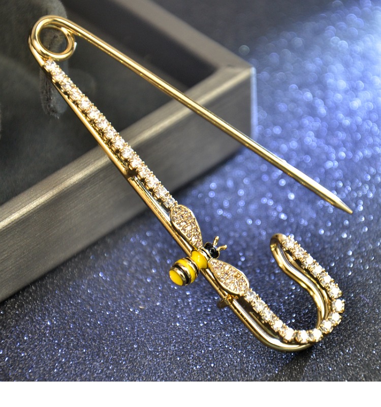 Quà tặng ngày nhà giáo Sáng tạo Hàn Quốc Crystal Bee Trâm Nữ Pin Buckle Áo khoác Trang trí Áo choàng cardigan Buckle Buckle - Trâm cài phụ kiện cài áo