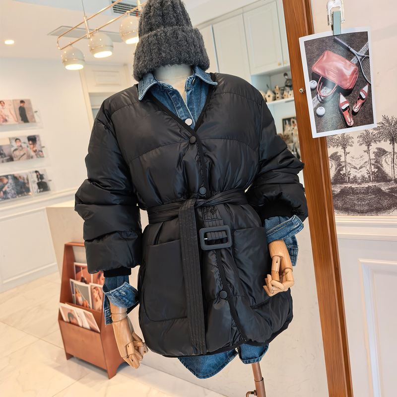 Winter New Style 2025 Korean Version V-Neck Cotton Jacket for Women, Waist-Cinching with a Belt, Slimming, Fashionable and Stylish Cotton Coat, Warm Outerwear, Trendy