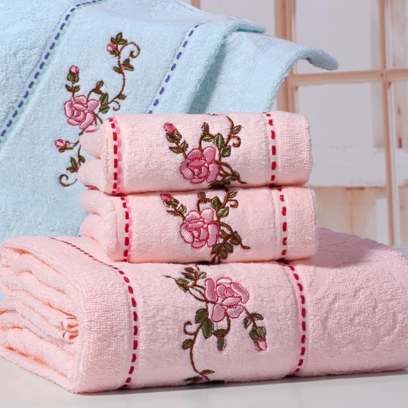 Bộ khăn tắm bông thêu jacquard Huale D27 màu đỏ, xanh và trắng 3 màu tùy chỉnh logo hộp quà tặng - Khăn tắm / áo choàng tắm