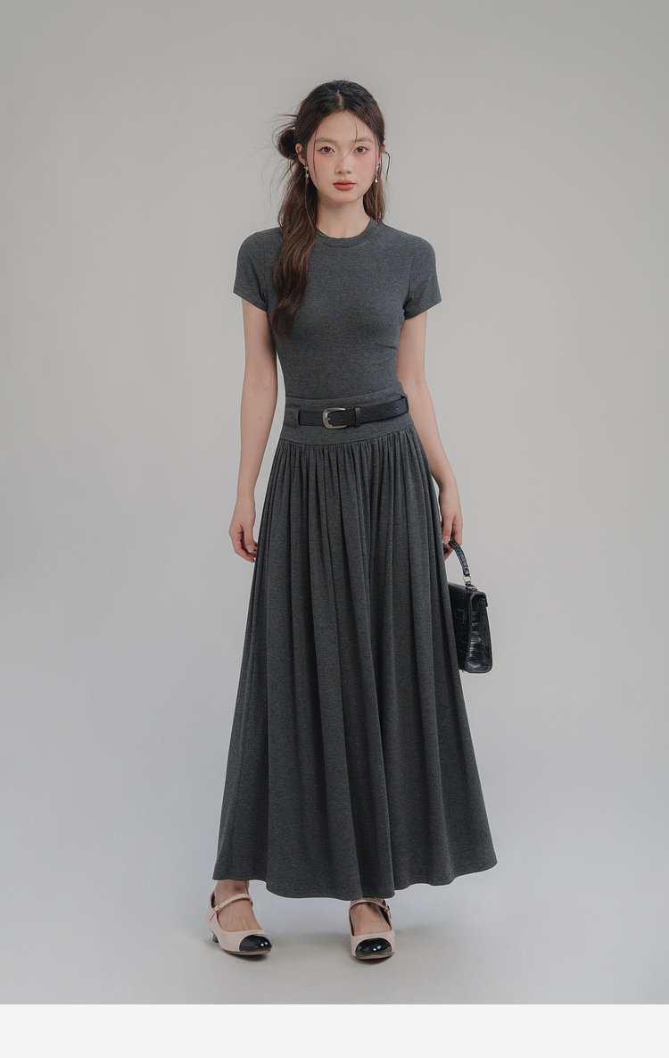 Стильные костюмы loveheynew气质简约时尚套装女春夏新款修身显瘦短t半身裙两件套