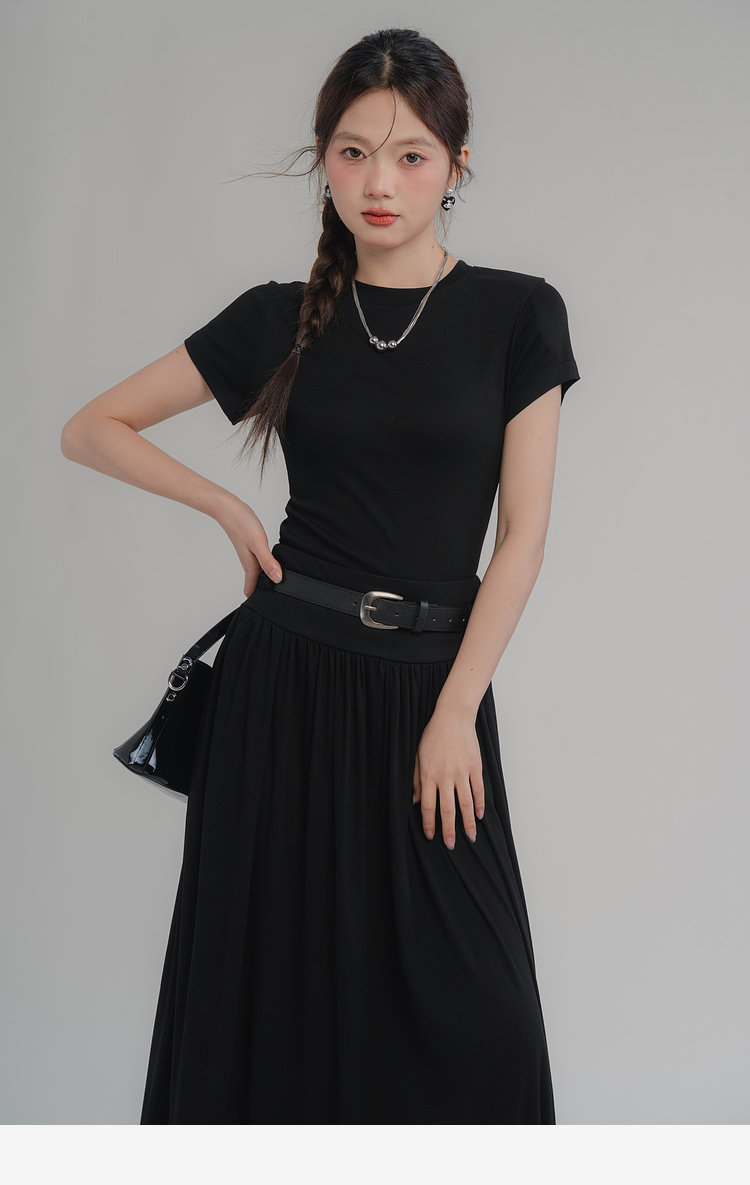 Стильные костюмы loveheynew气质简约时尚套装女春夏新款修身显瘦短t半身裙两件套