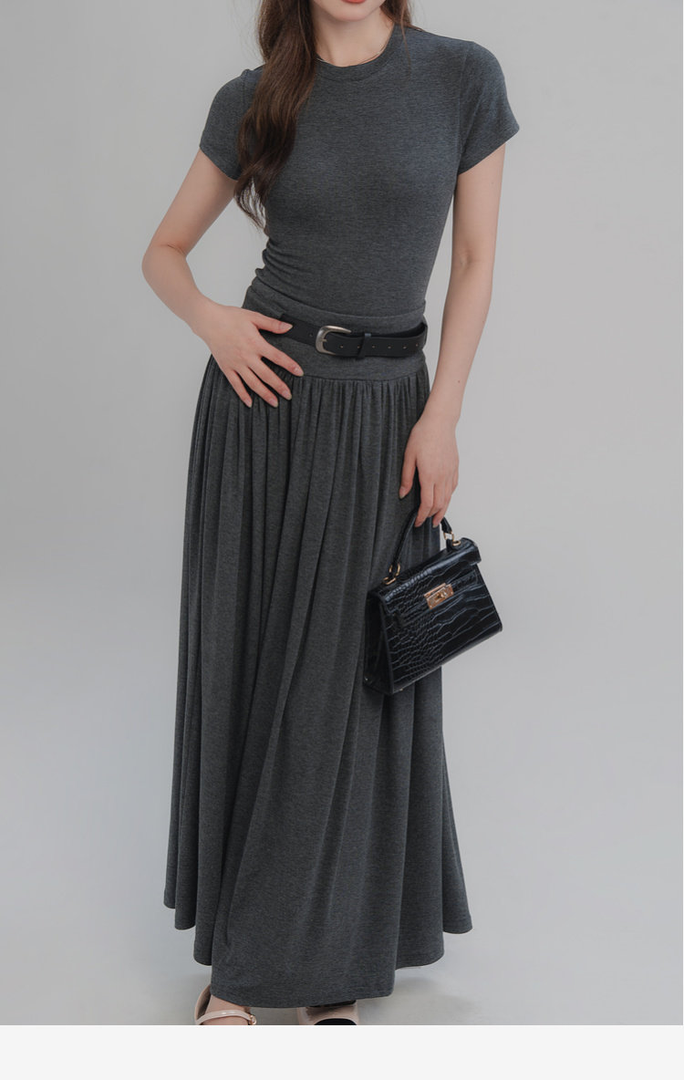 Стильные костюмы loveheynew气质简约时尚套装女春夏新款修身显瘦短t半身裙两件套