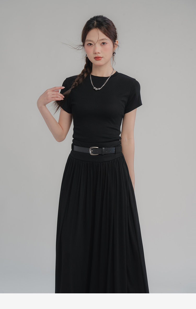 Стильные костюмы loveheynew气质简约时尚套装女春夏新款修身显瘦短t半身裙两件套