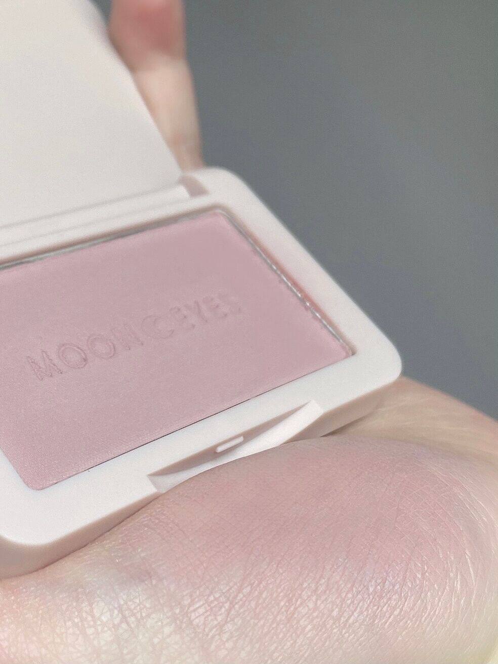 This one is gray, the blush purple face is so temperamental Mooneyes monochrome blush bloated olive leather