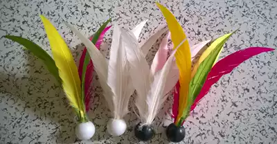 (2 sets) windproof board badminton Japanese board ball Hong Kong corner ball three hair ball five wool board badminton ball