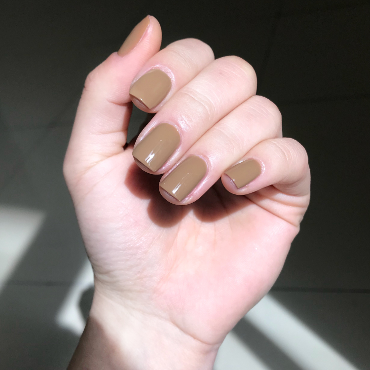 Nga Dance Legend Nail Ba Lan Men Solid Color Naked Brown Toner Sữa Trà 413 - Sơn móng tay / Móng tay và móng chân mẫu nail màu trắng