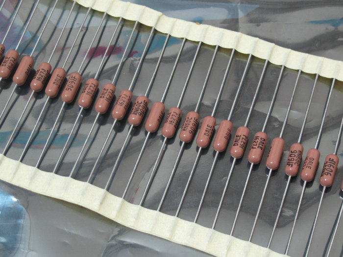 VISHAY-DALE RN60C 0 5W 9 09K 9K09 1% bronze foot import resistance straight generation 9 1K