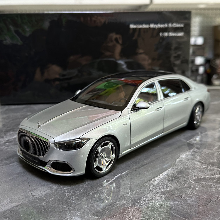 Almost Real 1/18 Maybach Benz S680 2021 S-Class Diecast Model Car