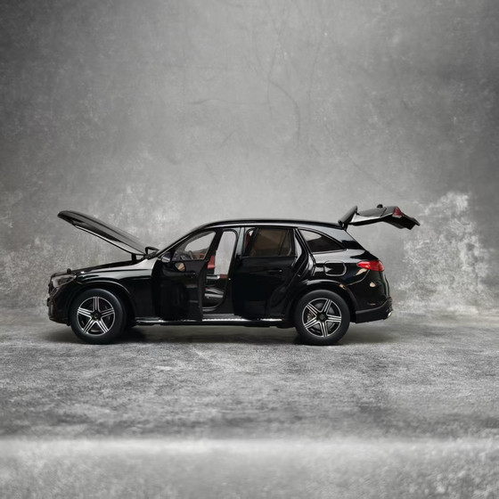 Iscale 1/18 Mercedes-Benz Glc C254 2024 Model Alloy Car Model Gift Collection
