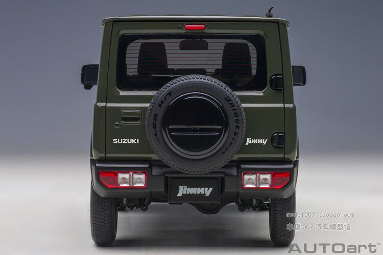 Модель машины 奥拓汽车模型吉姆尼1:18
