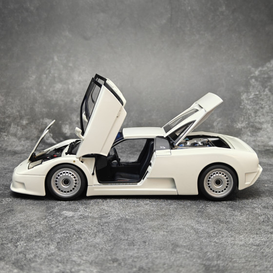 Autoart 1:18 Bugatti Eb110 Gt Alloy Simulation Car Model
