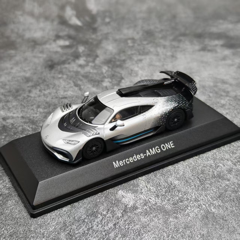 Iscale 1/43 Mercedes Bezn Amg One Alloy Car Model
