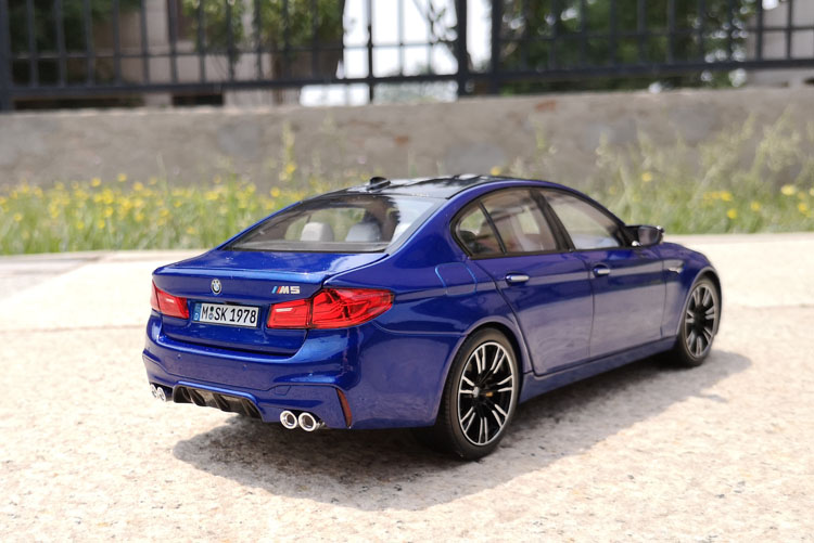 Blauer Klopper - BMW M5 F90 1:18 Norev in Marina Bay Blue - Originale  Modelle - Modelcarforum