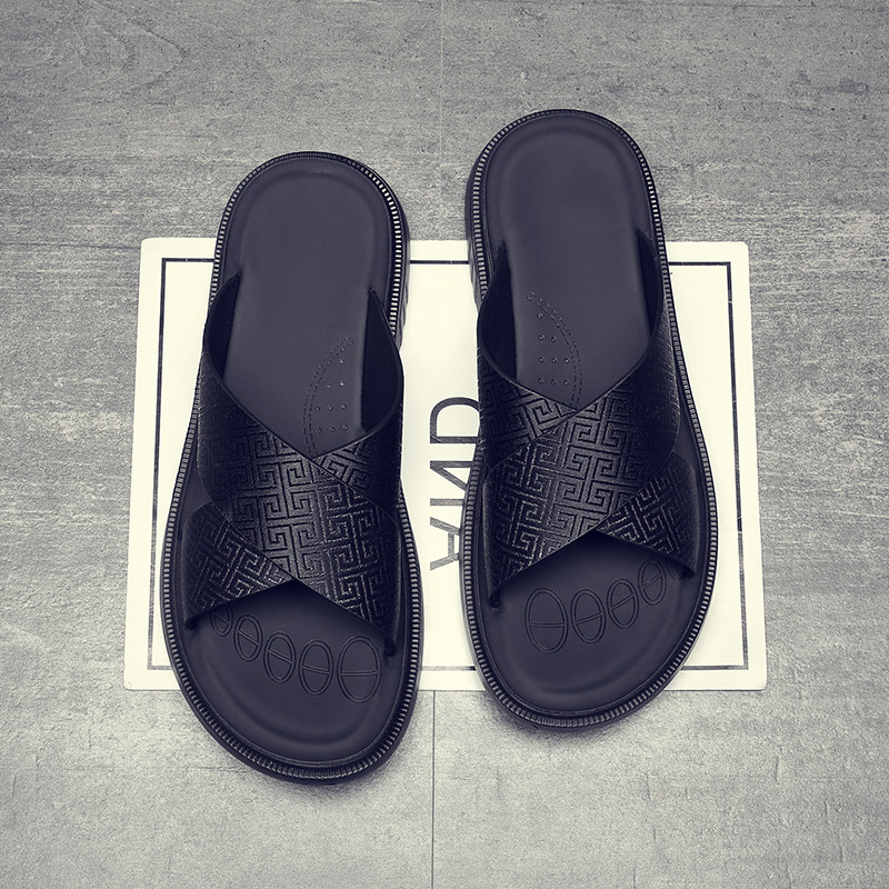 Slippers Male Summer 2022 new outwear Ins trendy sandals Outdoor Nets Red Sandals Men's Beach Lined