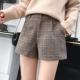 Quần short len ​​ống rộng nữ mùa thu đông 2018 mới kẻ sọc quần kẻ ống mùa đông mặc áo len cạp cao rộng rời quần sooc nữ