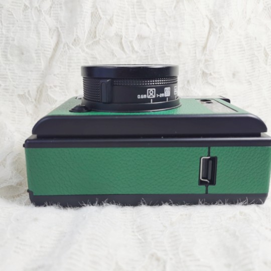 Passend für Starbucks LOMO Co-Branding Polaroid Kamera Objektivdeckel Schutzhülle Niedlicher Cartoon mit Anti-Verlust-Seil 43