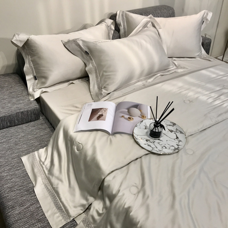 High end 80 branched glassy summer quilt with four pieces of double sided ice silk Nordic air conditioning by machine washable linen